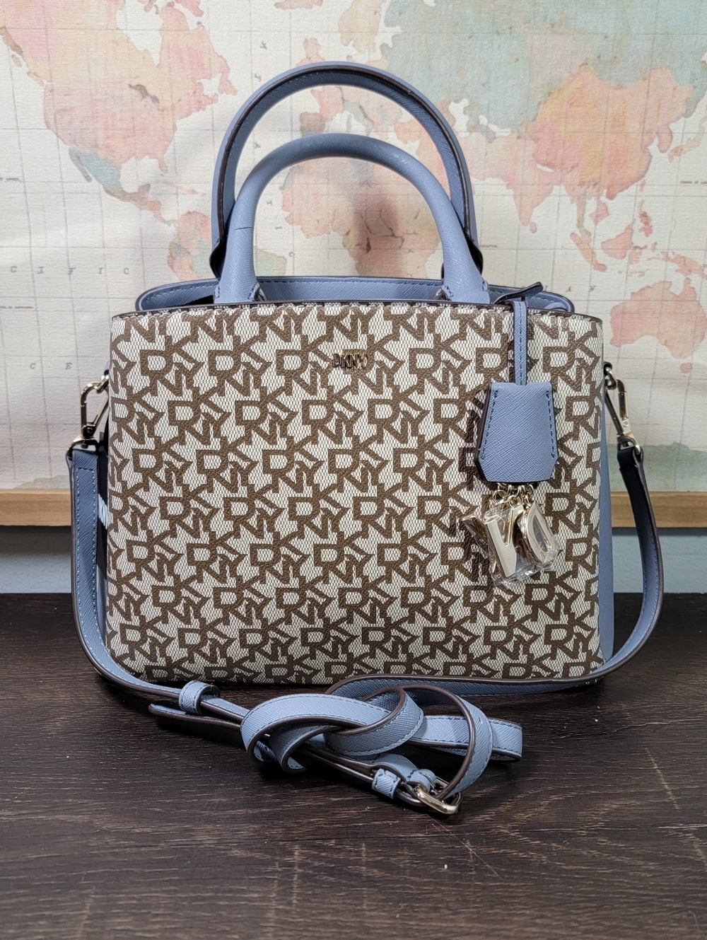 BRAND NEW DKNY Paige MD Stachel Logo Hand Bag & Shoulder Bag